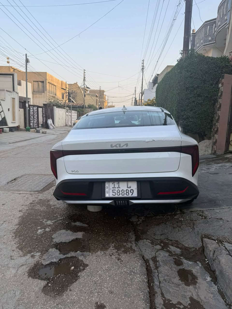 كي فور خليجي 25 ماشيه 10الالف معروفه الموصفات بعدها بوضع الشركه وضمان الدوليه وبعد بيها 2 تبديلات دهن بالشركه مجانآ 187$ وبيها شي قليل رقم ***********
