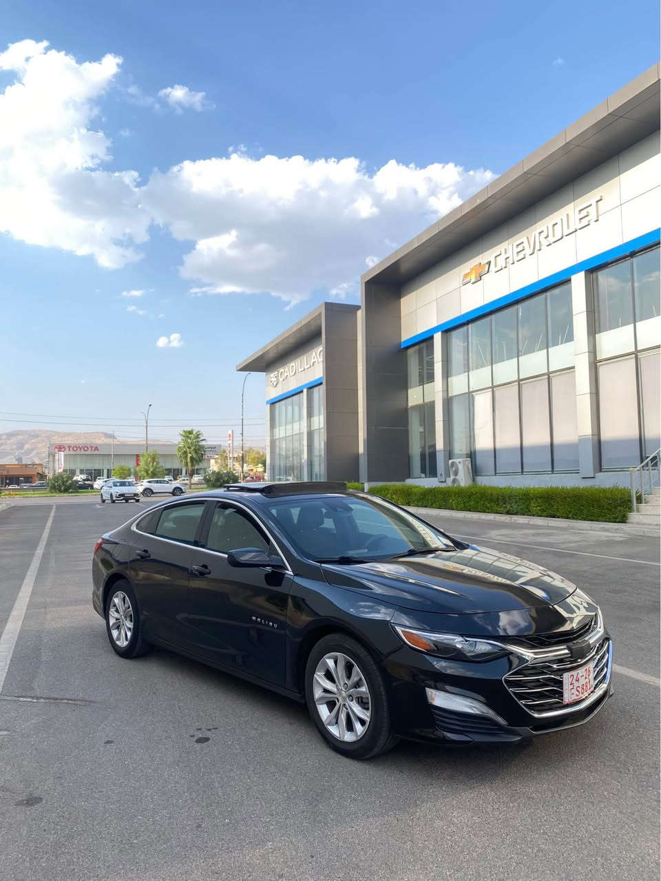 Chevrolet Malibu 2024 LT 
سيارة تجي فول مواصفات بانوراما 
محرك ١.٥ و تيربو 
ماشية ٥٥ الف ميل 
سيارة حيل نظيفة بدون ملاحضات 
ضررها فقط جاملوغ و ربع بونيد صبغ 
بدون دواخل ارباكات بس سكان مرجع سستم 
تحويل وكالةًو غرامات ب شرط 
سعرها بلاشش بلاش ب هذا الموديل 
١٢٣$ ورقة و بيها مجال خفيف 
للمزيد من المعلومات اتصل على هذا الرقم 
كورك-واتساب 
(***********) سميل, دهوك
