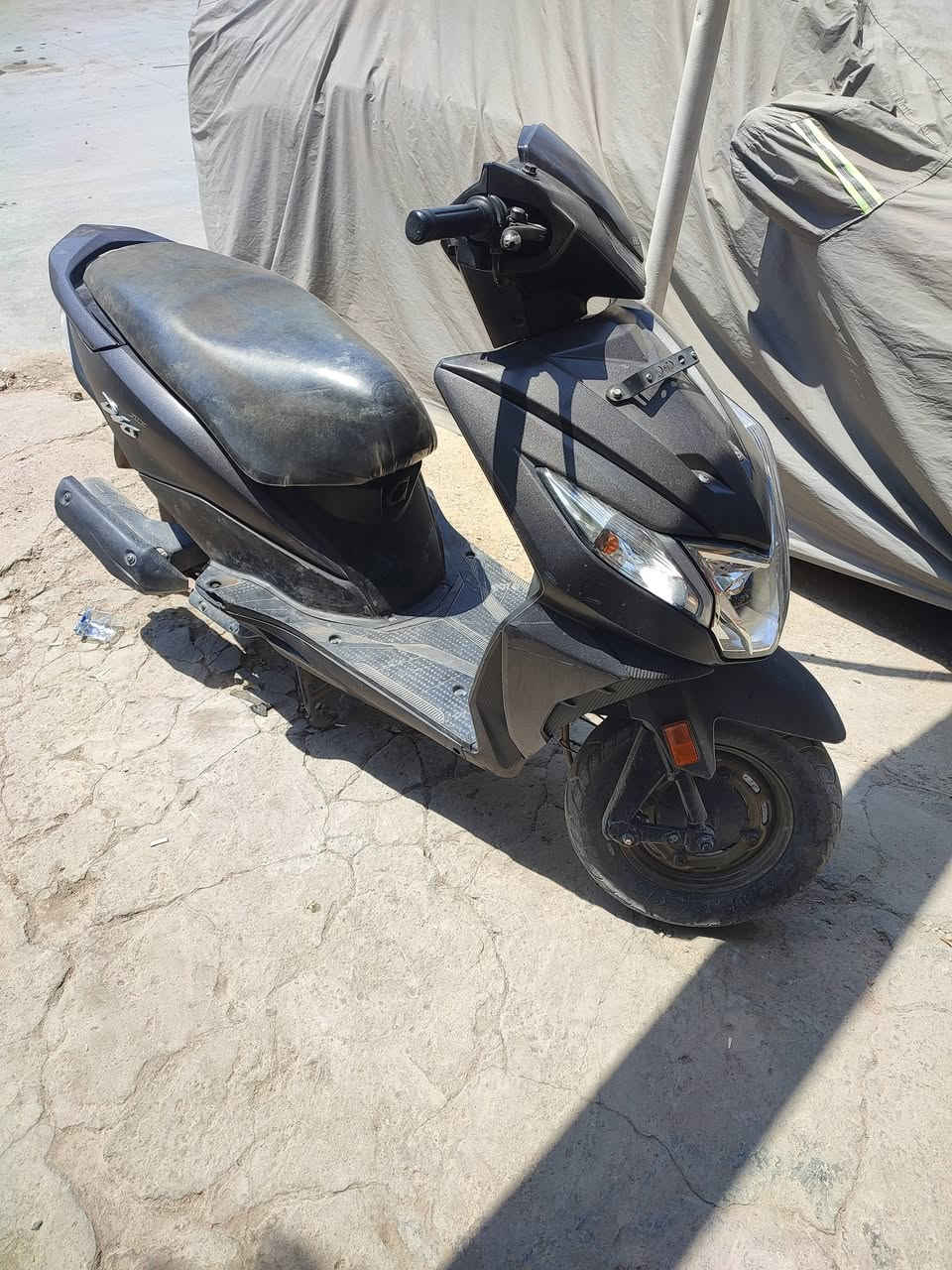 هوندا للبيع مستعجل عليه كلش
دراجه تجي.تفحص تقنع بيه تتكاتب تاخذه ومتهني بيه

سعره مليون و150
اترك صور تَعاّإاّإلّ شوف بعينك 

***********
