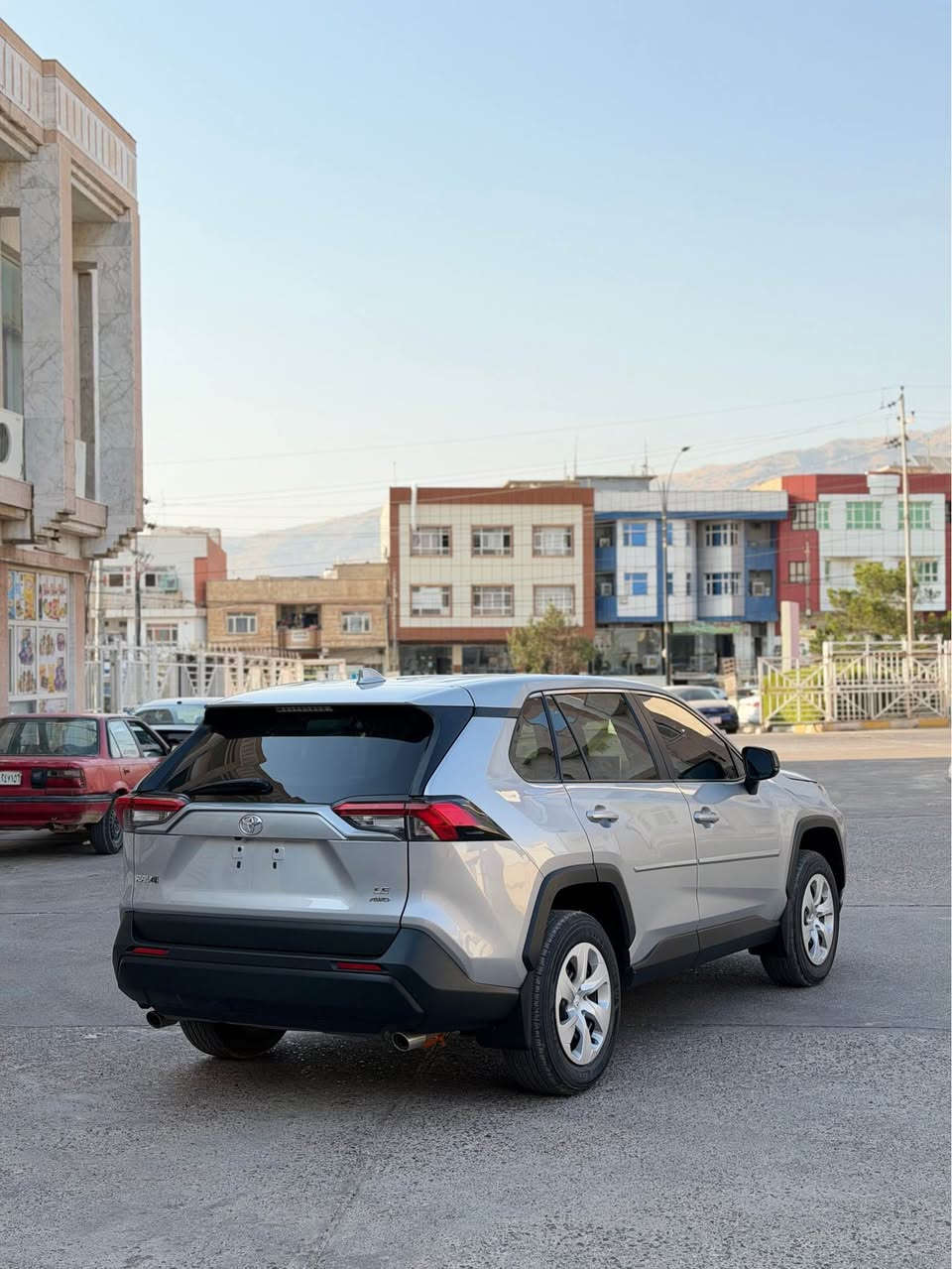 TOYOTA RAV4 2024 LE AWD✅

صبغ/بونيد بدون دواخل مكانين تعديل بارد

ايرباگ/ ستيرن طاك مرجع

ماشيه/26000Mile

سعر/دفترين وبيها مجال

مكان سياره عقره مدينة معارض معرض روژ✅

موبايل/ *********** واتساب فايبر

سياره نضيفه بدون اي مصرف جاهز!

و تحياتي للجميع❤️ اكر, نينوى
