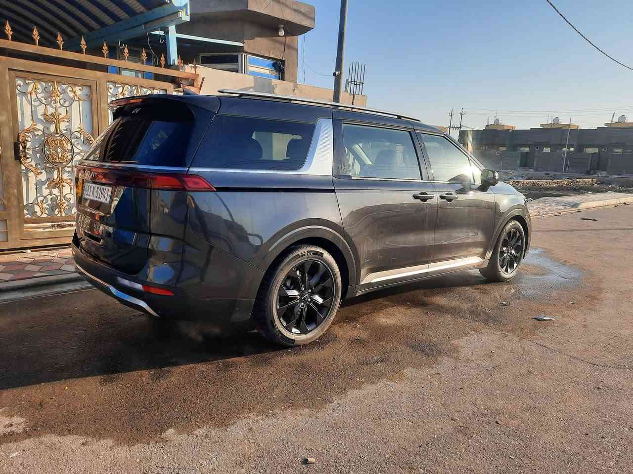 بسم الله
بيع او مراوس ترهم 
#كيا_كرنفال. 2024 #SX-prestige #برستيج وارد امريكي فول 1/1 
رقم بغداد بسمي تحويل ثاني يوم
‏Kia# Carnival Mpv SX-Prestige2024   3.5L

                  حجم المكينه : 3500 V6
        
الضرر :  جاملغ و بنيد مبدلات اصلي ومصبوغات 
    
#مواصفاتها 
فتحتين سقف
1.شاشه 
2.كامرات 360 امامي وخلفي وجانبي وداخل السيارة هم كامره 
3.بصمه
4. نظام ايكو + سبورت + سمارت
5.ويل كب 
6. تشغيل عن بعد
7.حساسات خلفي امامي وجانبي
8.بيبان كهرباء اثنيهن 
9.لايتات لد
10.لايتات زنون
11.بكلايتات لد
12.اشاير بالمري
13.رادارات 360 امامي وخلفي وجانبي
14.كشنات جلد 
15.ثلاث قطع تبريد
16.هيترات بالكشنات حار بارد
17.هندبريك بصمه
18.شحن وايرليس
19.هيتر بالاستيرن
20.كشافات 
21.مري شفط +قلاب من ترجع ع بك تنزل للأسفل + كامره 
22.كشنات كهرباء 
23.كشن السايق ميمري
24.تحديد مسار
25.الكشنات الخلفيه سياحي+تدفئه و تبريد
فول موصفات 1/1 جاهزه 
السيارة جديدة بمعنى الكلمه 
مكان السياره /السماوه 
للأستفسار واتساب 
***********
إعادة النشر سبب الوعود الكاذبه

