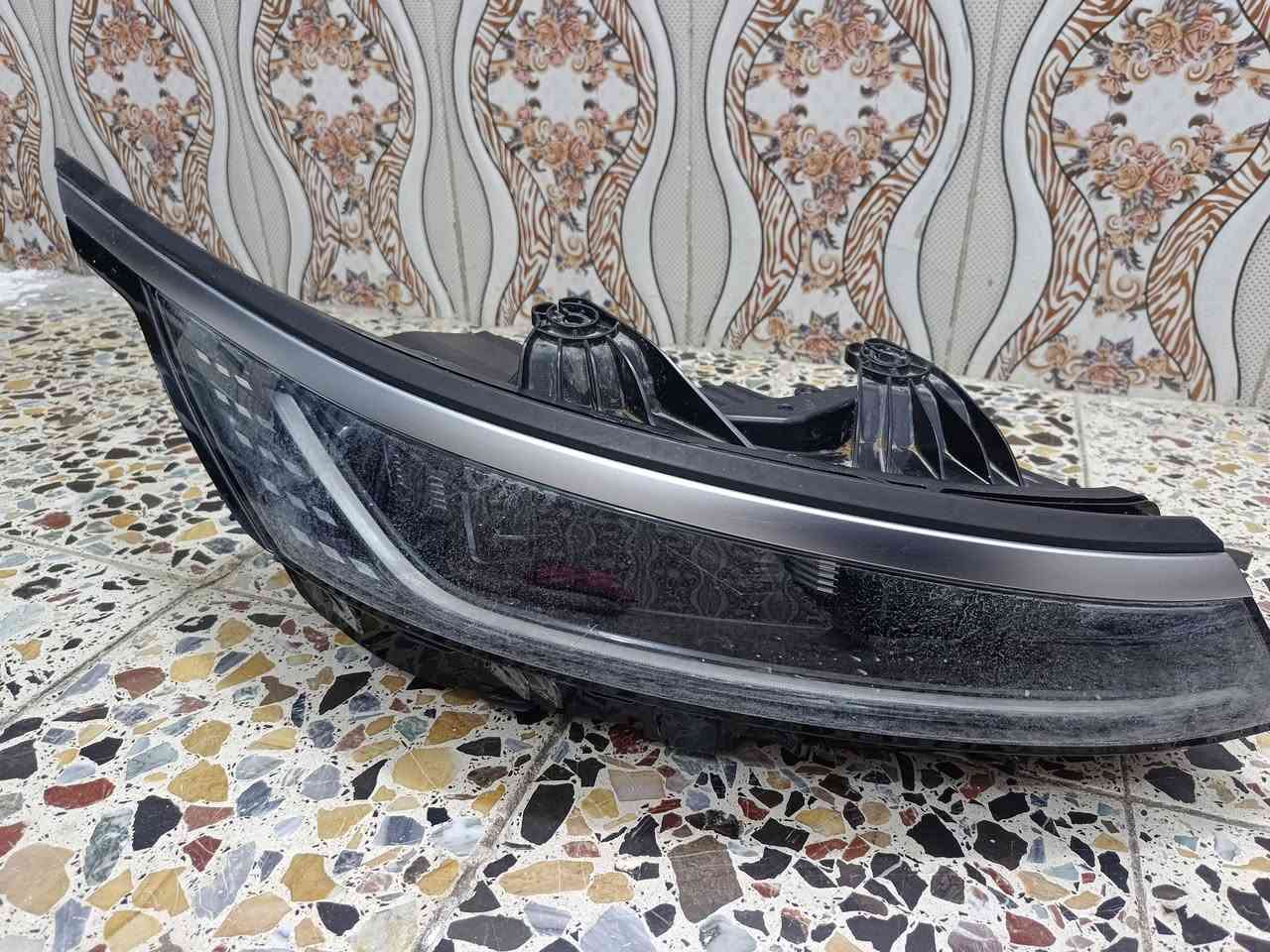 سلام عليكم 
مازده بي واي دي تك يمنه
صار عدي حادث الله يچفيكم الشر وبدلت بچم كامل 
السعر 40 مكاني بغداد الشعب 
***********
