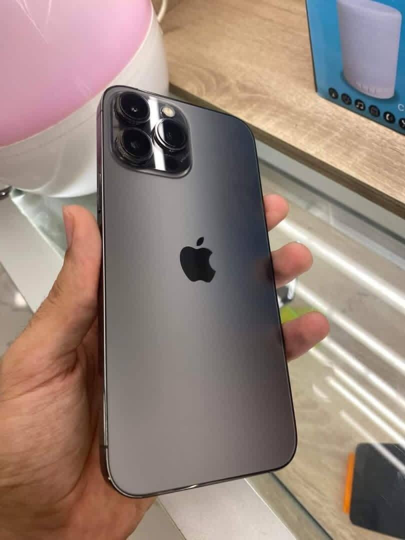 اللون : اسود
البطاريه :97%
 التخزين :256 GB 
نموذج M 
الفيس ايدي شغال 100%✅  
الكامرة : مبدلة بقطعة اصلية .

السعر 450 الف
للاستفسار الاتصال على ***********
