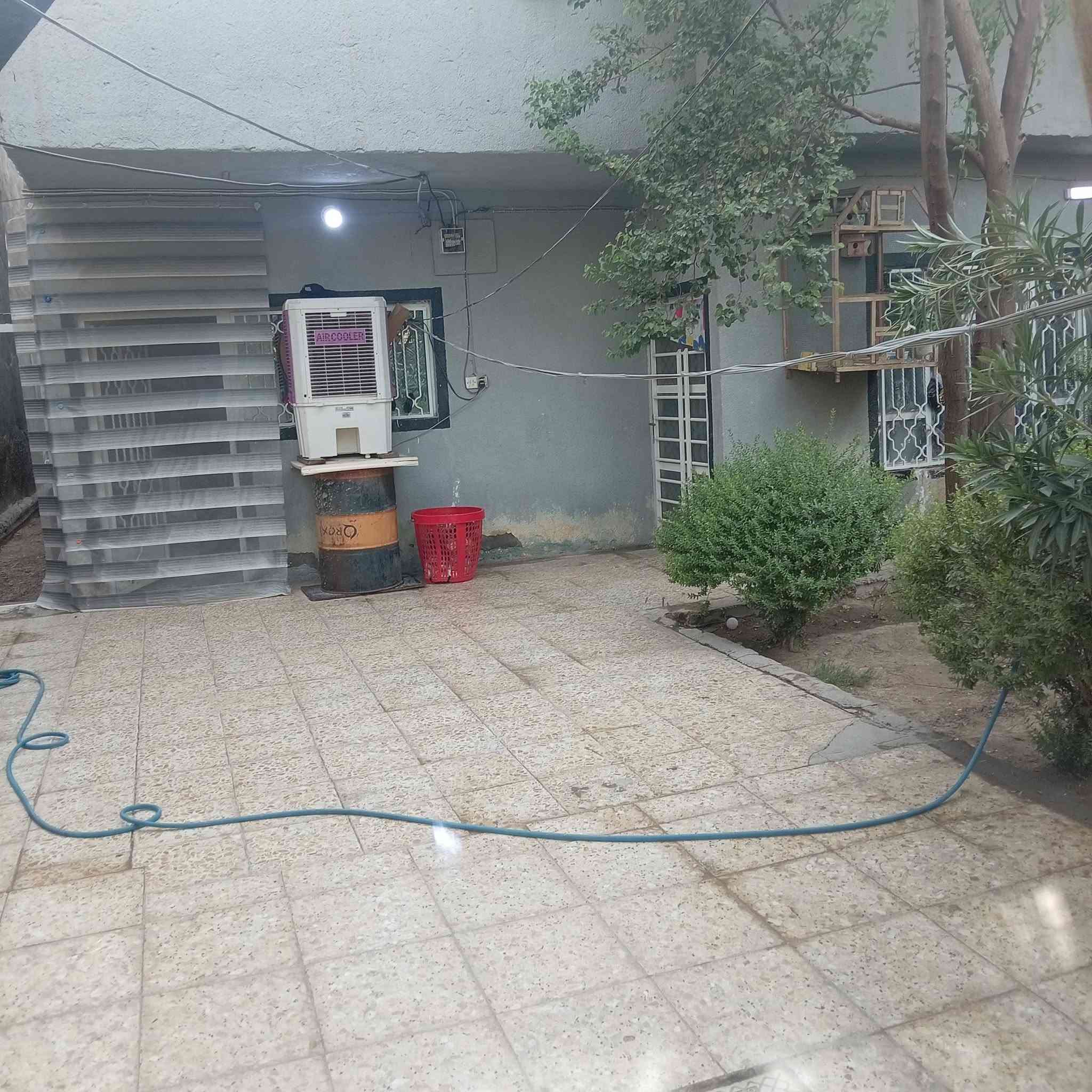 سلام عليكم دار للبيع ابو خستاوي شارع سيد علي طابو زراعي سند 25 المساحه 260 مطبخ استقبال غرفة نوم كلدور مجمع صحيات حديقه كبيره قريب عالشارع
*********** السعر 75
