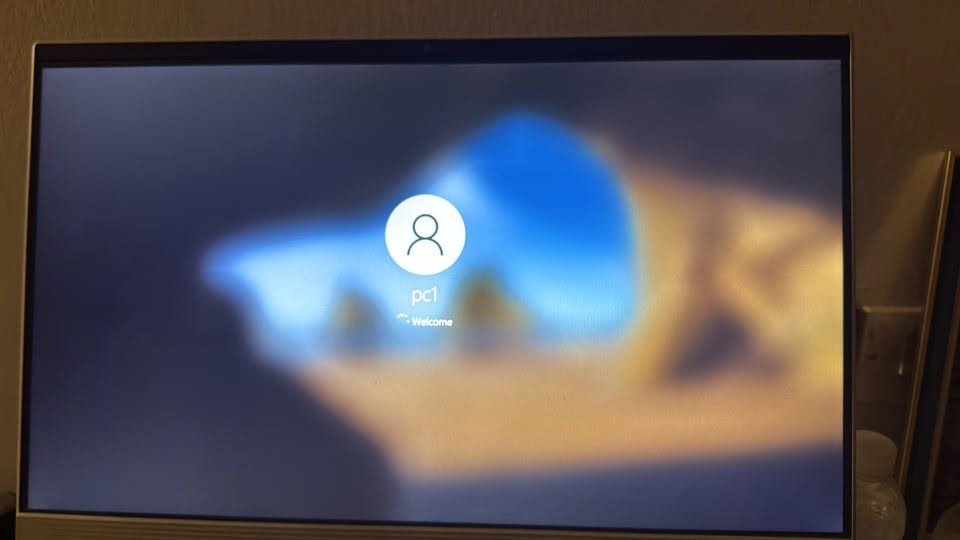السلام عليكم
شباب عندي هاي حاسبة مكتبية عندي قطعتين منها مستخدمها قليل كلش وماخذهم غاليات اريد ابيعهم الي عنده سعر طيب ومهتم يتواصل ويايه واتساب 
***********
