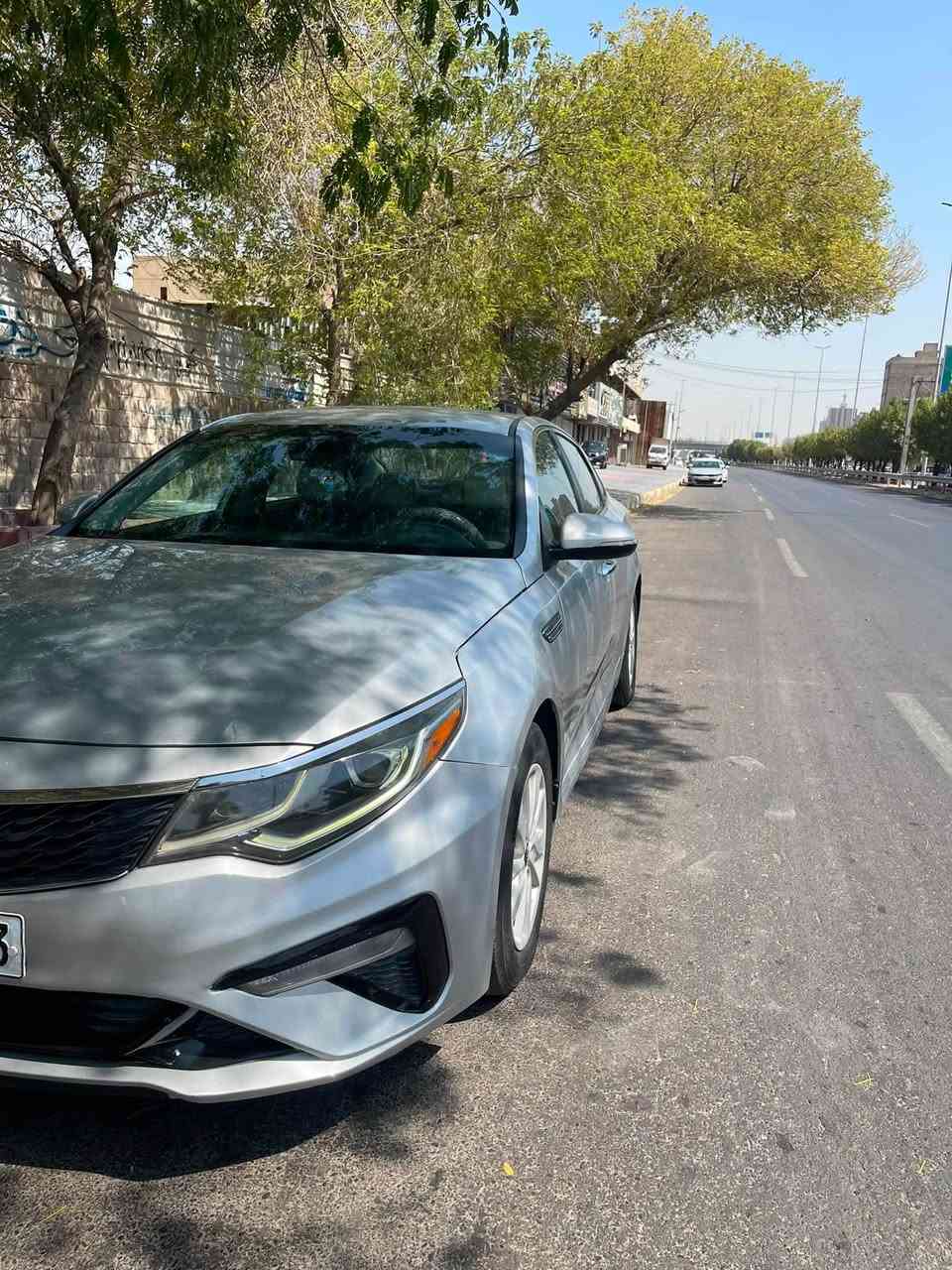 سلام عليكم  أوبتيما  موديل 2019 وارد أمريكي بيها جاملغ خلفي  وباب بدون دواخل كما موضح بالسونار المحرك وكير مكفول السيارة رقم جديد مشروع وطني تحويل ثاني يوم السيارة جاهزة من محرك كير صدر تبريد العنوان بغداد للاستفسار الاتصال على الرقم التالي ***********
