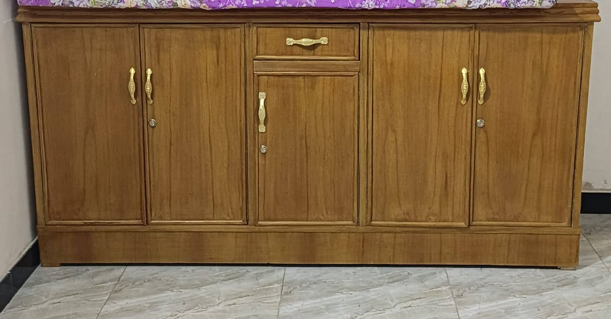 السلام عليك متاح بوفيه تفصال جديد عرض مترين ارتفاع متر س 200 وبيهه مجال ل شراي مكان شهداء البياع شراي اتصل ***********
