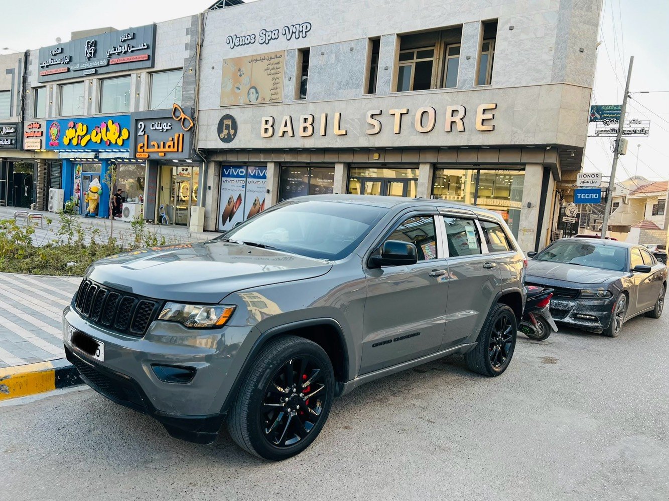 للبيع جيب وارد امريكي موديل ٢٠٢٠ ماشيه ٦١ ميل ضرر قطعتين صبغ صور الحادث بالمنشور مواصفات نص فول رقم بغداد باسمي مكاني بابل السعر ١٩٣ للاستفسار اكثر اتصال عالرقم ***********