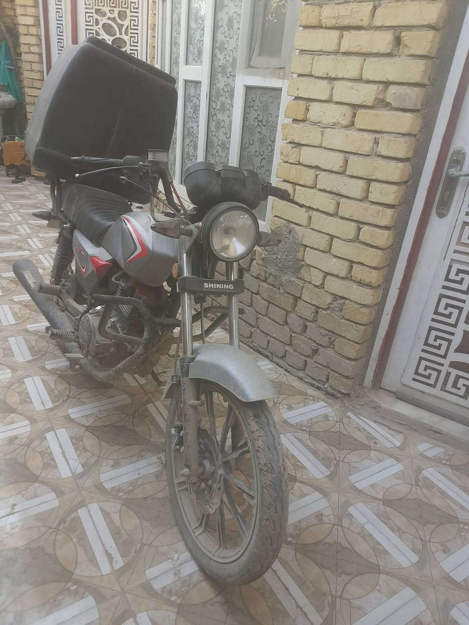 شاينك • رصاصي • ٢٠٢٥