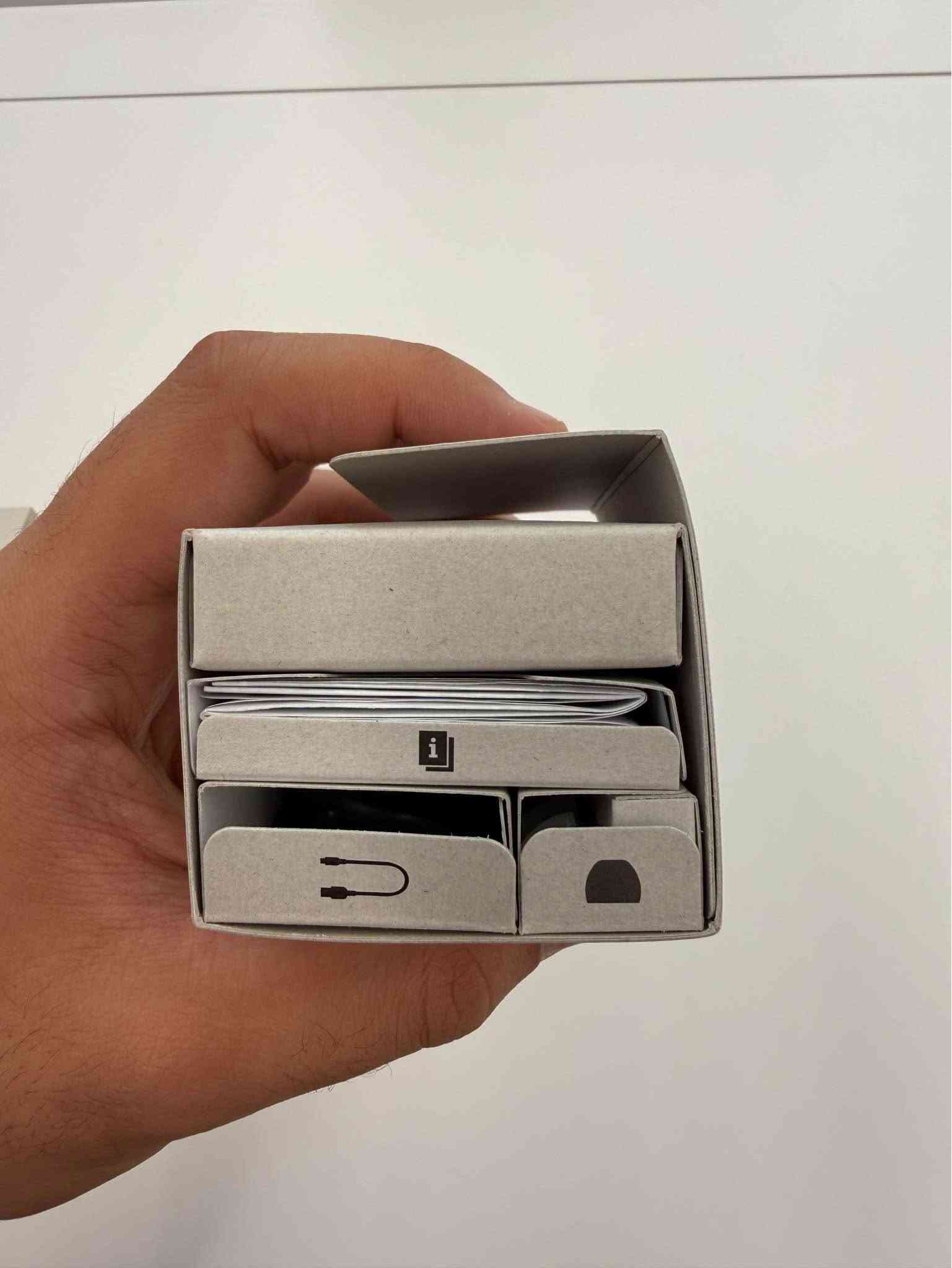 Sony LinkBuds S سماعة للبيع

سماعة Sony أصلية نظافتها 100%
ضمان سنة استبدال من ماستر 
وياها الكارتونة وجميع ملحقاتها
حافظات سيلكون عدد 2 لون اسود و زيتوني 
 
سماعة كلش حلوة و خفيفة بالاذان و مميزاتها متخلص

• Active Noise Cancelling لعزل الضوضاء
• Ambient Sound حتى تسمع اللي يمك بدون ما تشيل السماعة
• Speak-to-Chat، من تحچي توكف الموسيقى تلقائياً
• Adaptive Sound Control
• دعم LDAC للصوت عالي الجودة
• DSEE Extreme لتحسين جودة الصوت
• Multipoint، تربط جهازين بنفس الوقت
• IPX4 مقاومة للرذاذ

• بطارية لحد 6 ساعات بالسماعات مع العزل، و20 ساعة ويا الكيس
• خفيفة جداً، تقريباً 4.8g للسماعة
• تتحكم بيها بالكامل من تطبيق Sony Sound Connect 

السعر 280 الف

مكاني بغداد حي الجامعة 
*********** بغداد, العراق
