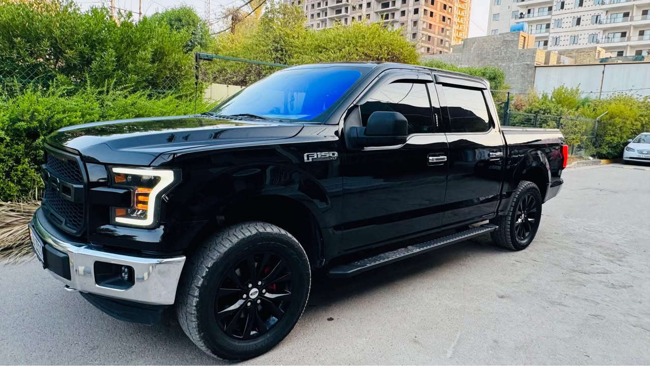 بسم الله الرحمن الرحيم
FORD F150 XLT 2016
الوحش للبيع حادثها باب خلفي يمين وجاملغ خلفي صبغ 3 قطع باب وجاملغ وباب البدي ايرباك برده فقط ماشيه 156 الف كيلو حقيقي محرك V8.  5000 جبار وعلى وضع الشركة شرط ما مفتوح برغي بي كير تعليك المرغوب ارغب فئه بالتراكات السياره عليها ادامه كامله يم الشركة صدر جديد كامل مبدل منظومه تبريد من البنيد إلى الدشبول مبدله جديده وشرط كله من الشركة وكل الفواتير موجوده وتكدر تدك رقمها بالشركة تطلعلك كل التفاصيل السياره مرفعه 3انج ترفيع اصولي بدون تحويرات وشرط الطسه ناعمه تخم تاير جديد يوكاهاما اصلي من الاخير حتى ما اطول السياره مخدومه خدمه كامله والعبره بالشوف مو بالكلام تجي تشوف بعينك وتحكم 
الداخل كنتارا وجلد فصال رابتر حضن 
بجم رابتر
دوسات رابتر 
بكلايت رابتر
عليها منظومه غاز إيطاليه 80لتر حكوميه يعني انسى شي اسمه صرف وأنسى الأزمه وأنسى المحسن والسوبر وكل هاي اللغوه
السياره جاهزه من كل التفاصيل مابيها اي نقص
اسف على الاطاله بس التفاصيل هواي وحاولت اختصرها
السعر 200 ورقه 
مكان السياره بغداد
***********
اخوان لتقارنها باي وحده ثانيه لان السياره مصروف عليها وهي احلى من الصور تشوف وتحكم بغداد, العراق

