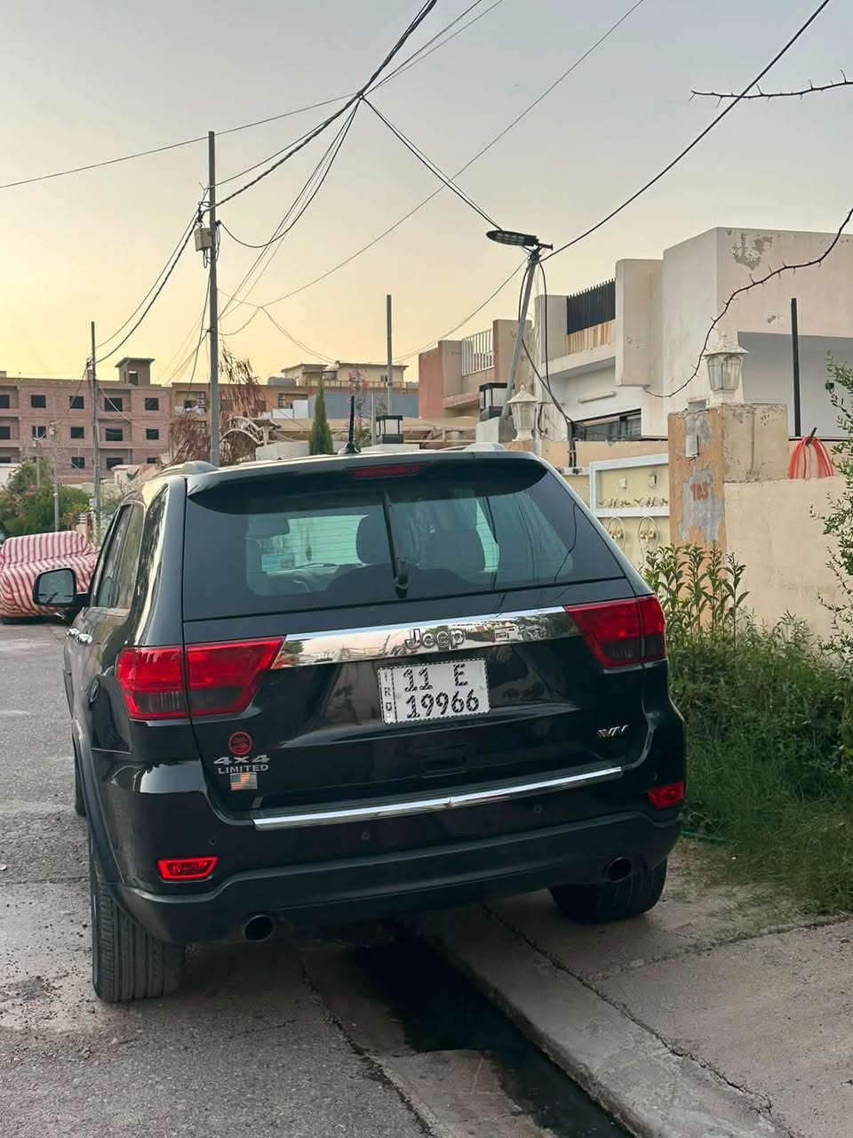 السلام عليكم للبيع جيب لأريدو موديل 2013 وارد خليجي مكفولة كفالة عامة طلب خاص داخل بيجي اول واحد على واحد مكينة 5700cc8 مكانها بغداد شارع فلسطين للاستفسار ***********

