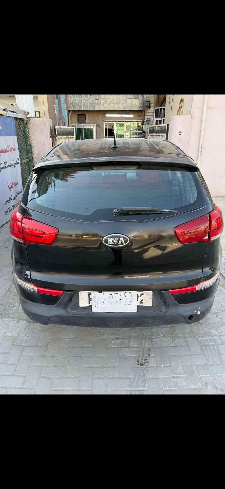 السلام عليكم 
سبورتج 2014 وارد امريكي 
حادثها جاملغ ودعامية بدون دواخل 
محرك 2400 gdi 
رقم بغداد باسمي 
مواصفات فور ويل 
تحكمات ستيرن
تبريد قطعتين 
وباقي المواصفات المعروفة
بيها قطع صبغ ابيع حزام
السعر 100 ورقة وبيها مجال للشراي 
عنواني بغداد البياع شارع الضغط 
***********

