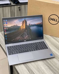 ديل 5520 • i5 جيل 11 • SSD ٢٥٦GB