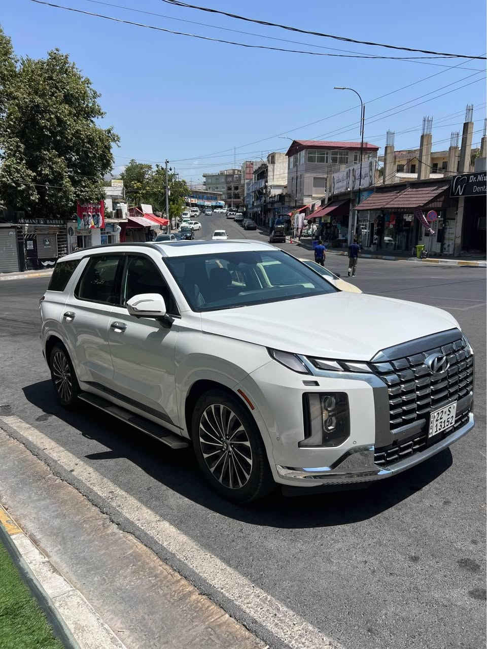 Hyundai palisade  2023 calligraphy
هونداي بلسايد كلگرافي 
موديل: 2023
الحالة: ربع بنيد صبغ +
شبر بالجاملغ صبغ 
بدون دواخل بدون ايرباك
المواصفات: كلگرافي  فول 1/1 
 شاشة عرض داتشو. المحرك   v6    3.8 
بصمة تشغيل + بصمة ابواب 
اصطفاف ذاتي(تقديم +ترجيع)  
فتحة سقف +بانوراما
سماعات هارمن كاردن عدد ١٦
 رادار امامي  + خلفي 
حساسات امامي + خلفي 
كامرات عدد 6  360 درجة 
كشنات امامي خزن ميموري 
كشنات كهربائي تدفئة وتبريد🥶
انارة داخليه (محيطيه) + انارة دشبول 
بردات جانبية
تبريد مركزي امامي + خلفي منفصل التحكم
تحكم ستيرن + شفتات
تدفئة ستيرن 
مرايا هيتر + تعتيم 
صندوق كهربائي شفط + اربع وضعيات فتح صندوق
وضعيات قيادة  (٥)
ويل كب حجم  ٢٠ 
اوتو هولد + نقطة عمياء 
سايد بريك بصمة + مثبت سرعة
شحن وايرلس 
إشارات بالمرايا  + إشارات جانبيه
2اوتو بريك 
تحديد مسار
شاشة ديجتال كبيرة
تشغيل عن بعد .
تدليك كشن .
دفع رباعي 
نظام مانع انزلاق 
 نظام نزول منحدرات كشنات Vip منفصل 
 

السعر  280$
    *********** عين التمور, كربلاء
