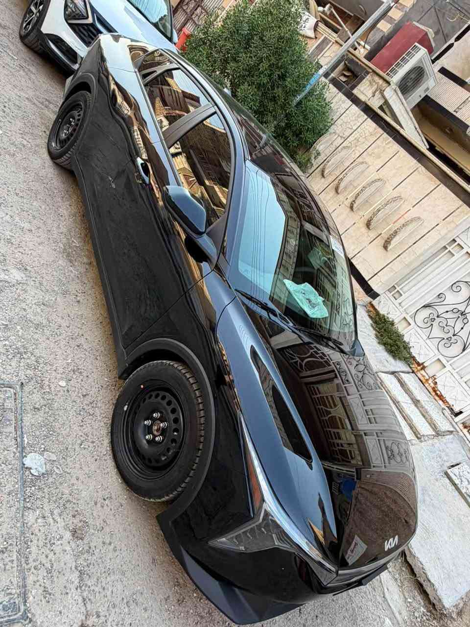 السلام عليكم
K4 موديل 2025 
مواصفات LX معروفة مواصفاته 
ماشية 19الف ميل 
محرك 2000 دوش
حادث خلفي بالجنطة بجم كبس بدون ايرباك 
سيارة جاهزة من كلشي ما بيه نقص عدا المسطرة مال الجنطة 
رقم فحص موقت 
السعر 148وبيه مجال حك الجية
عنواني بغداد البلديات 
رقم التليفون ***********
