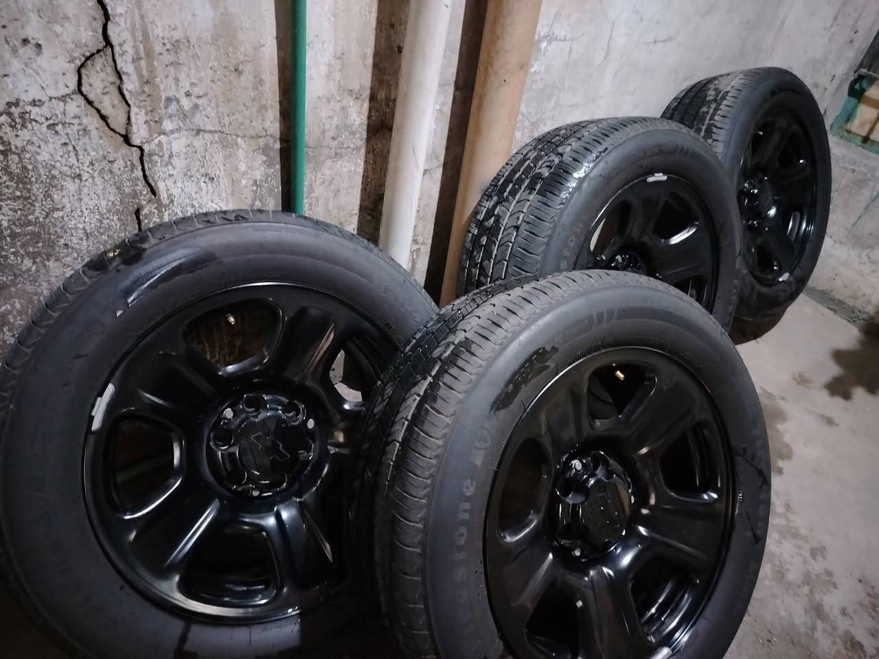 السلام عليكم 🌹
للبيع تخم وياله وتايرات مال تاهو بوليسي موديل 2024 🚙
نظافة فول، والتايرات بعدهن بالحباية ماشيات 4 الاف

💰 السعر: 4 ورقات ونص
📍 المكان: بغداد – المدينة، قرب سوق الأولى
📞 للاستفسار: ***********

الجاد يتصل، والله يوفق الجميع 🌹

