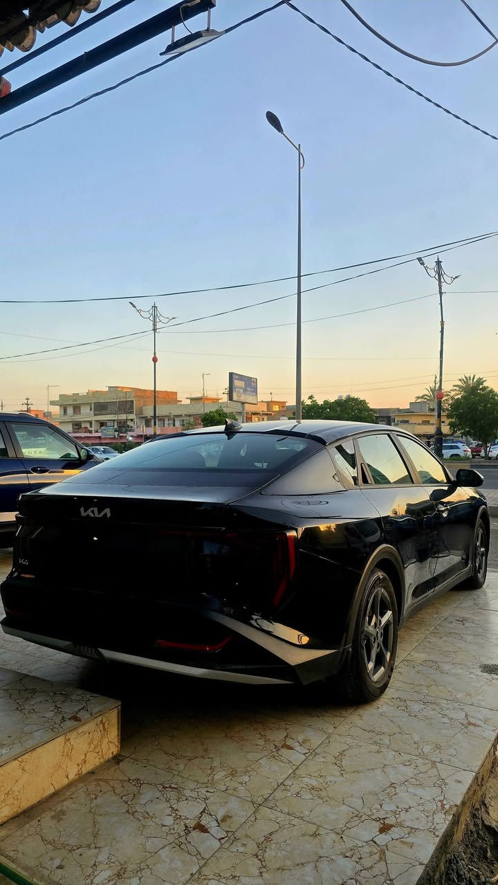 حادث سطحي فقط 
تبديل جاملغ وصبغ ربع بنيد 
مواصفات EX
ماشية 3108 ميل زيرو 
سعر 145 بيها مجال 
للأستفسار التواصل 
***********
