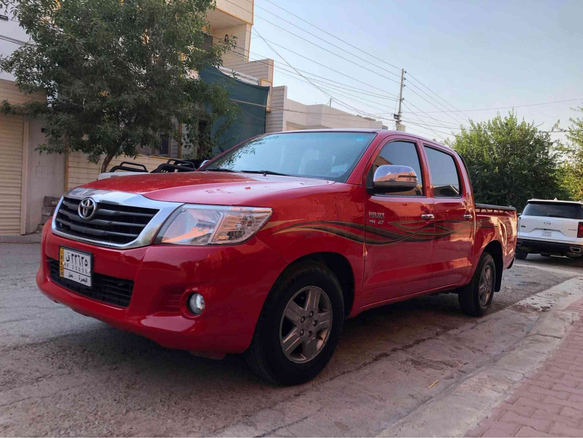 مەرزیە 2025
ساخ   دوبەی  
بێ بۆیاخ دوو پەڵە کارتی هەیە
چوار تایەی نوێی لە ژێرە
ڕەقەم و سەنەی عەسلی لەگەڵە  بەڵام بەشەرتی ئەوەلیات نایفرۆشم 
گێڕو ومەکینە و تەبریت و تەقەو ڕەقە بەشەرت
ماڵی مەدەنی بە شەرت
*********** حلبجة, السليمانية
