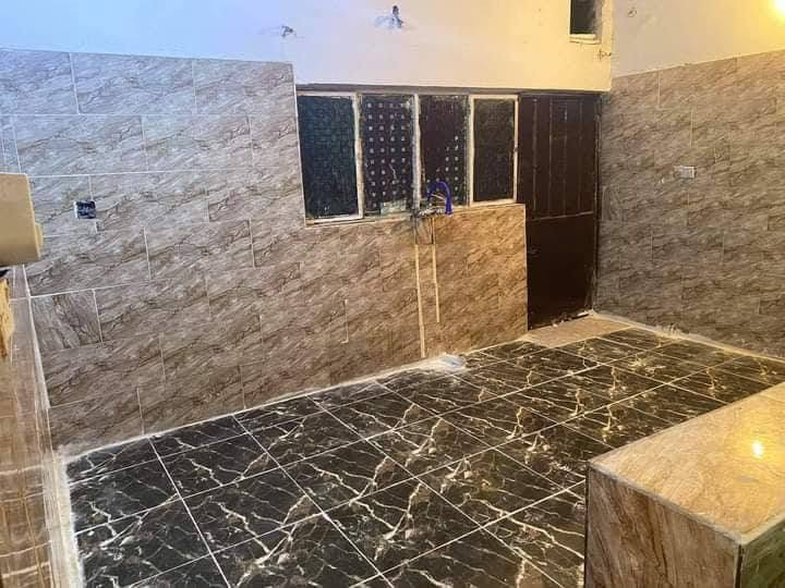 بيت اجار في جسر ديالى باب الشيخ مساحه ١٢٠ طابق واحد يحتوي عل استقبال كبيره صاله مطبخ غرفه نوم صحيات داخل وخارج اي استفسار اتصال ***********
