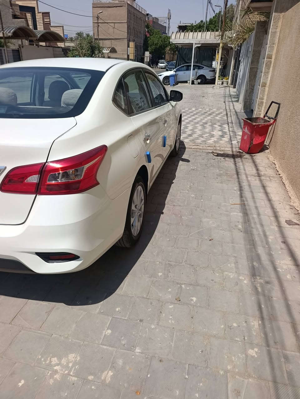 السلام عليكم نيسان سنترا موديل 2025 ماشيه 8 رقم اربيل باسم شركه سياره جديده كفاله عامه ***********
