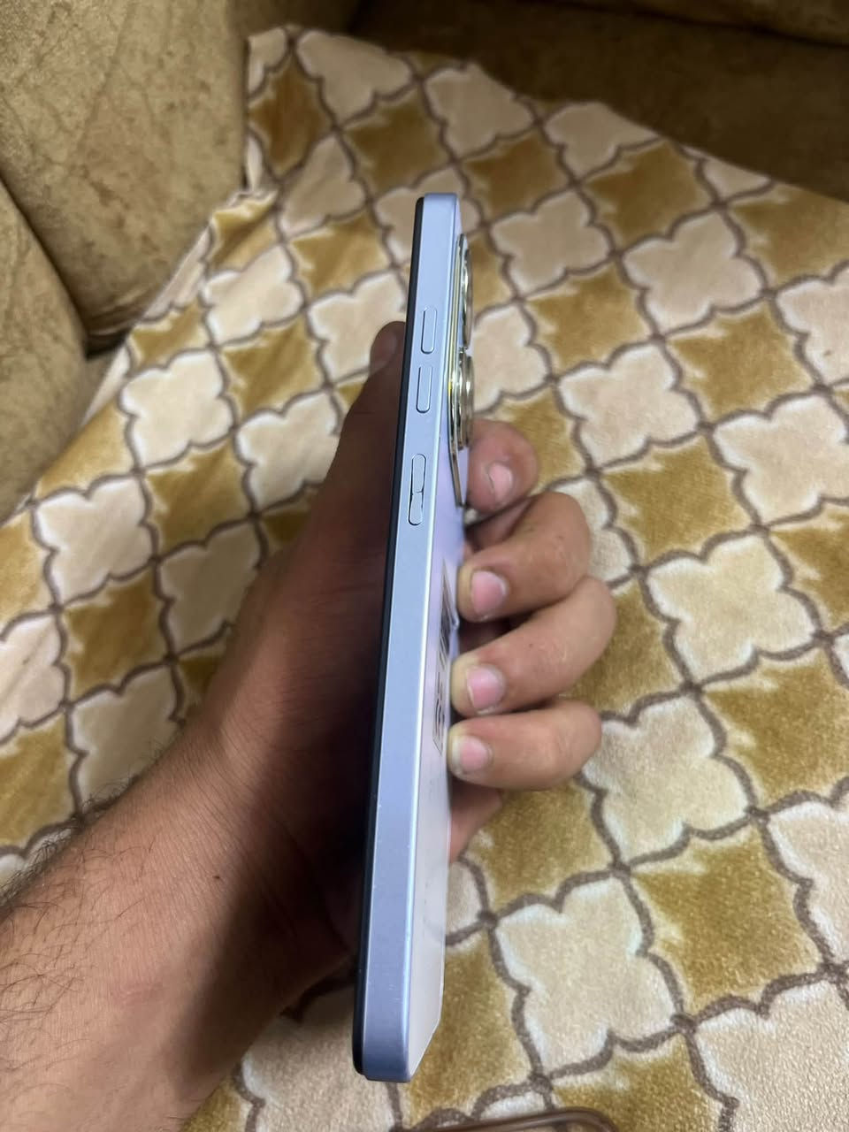 تيكنو سبارك 20 • ذاكرة ٢٥٦ • ضربة بالظهر