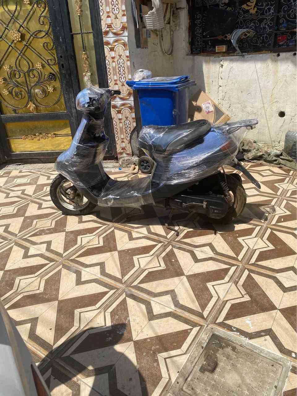 دراجة منغولي حلوه ونضيفة مكينه ناعمه كلش وما مجفتها انا ... شلعتها ومشيها كلش حلو شغاله دكه هندر كهرباىيات كلها شغاله عداد اشاير اصطاب قفال ستيرن وسرج كلها نضافة شوفن عينكم سلف نقص باتري  سعر275 بيها مجال بصره قبله *********** البصرة, العراق
