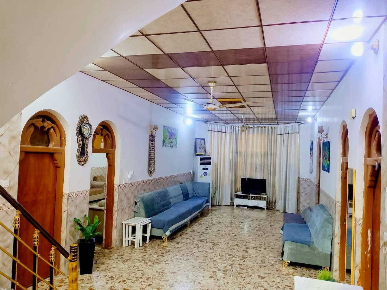 سلام عليكم للبيع مستعجل العنوان بغداد الدورة *********** أتريد البيت هم تبيعه حسب الاتفاق
