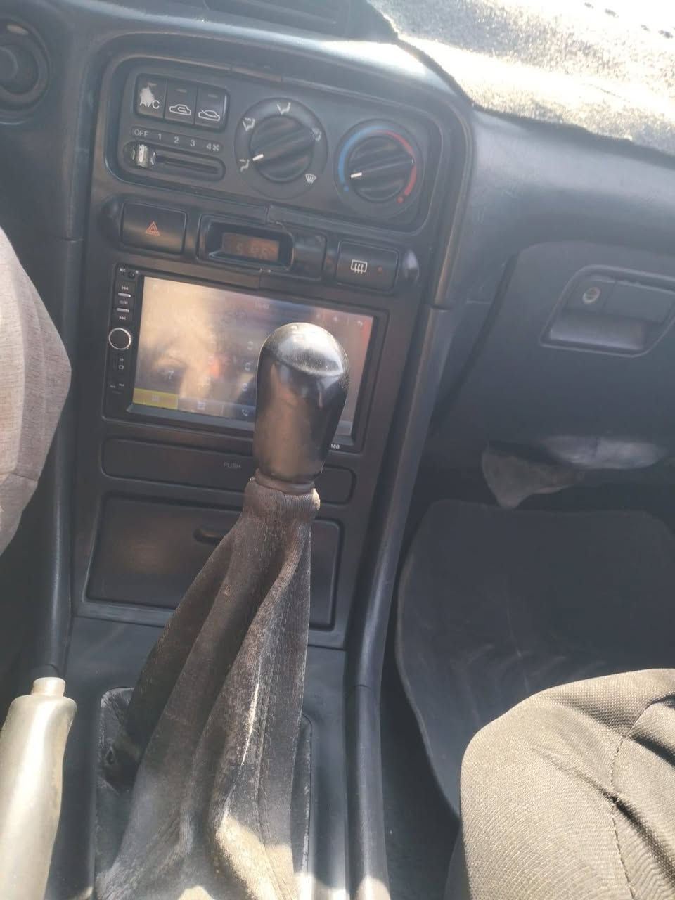 السلام عليكم
سوناتا 2 موديل 93 سيارة بلادية بدون ضربة وبدون صبغ تجي وتشوف بعينك سيارة متعوب عليها مال جناي تبريد فول سنوية للـ 28 تخم تاير صار يومين من شادة سعرها 39 وبيها مجال بسيط حك الجية للاستفسار 
***********
