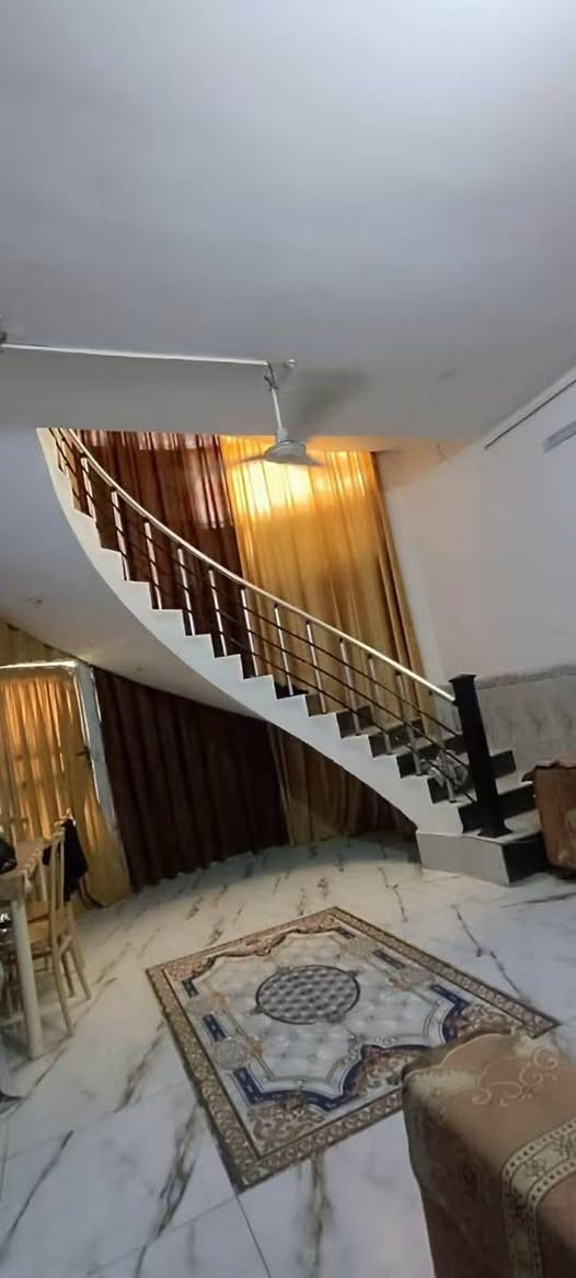سلام عليكم بيت ميه مربع. في حي الوحده بشارع جامع الزهراء مطلوب مبادره 58. تسديد الشهر 300. ومطلوب بليد 55. البيت طابقين كونكرت مسلح تلث اغرف بي. بناء حديث. شارع عريض. للتواصل السريع *********** 📍 او زورو موقعنا مكتب عقارات الجوهره جمهوري قرب فلكه حمزه كسار 📌📍كلشي موضح

