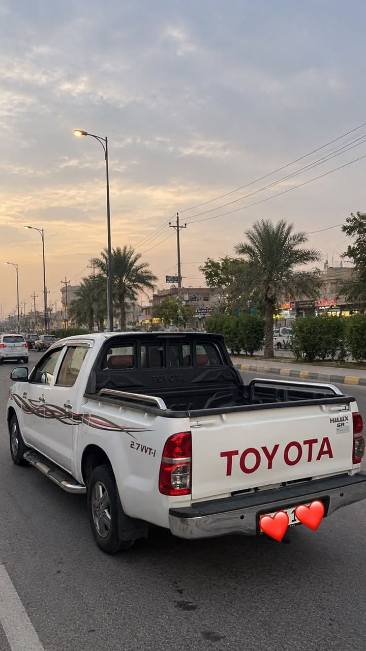 هايلكس SR • ٢.٧ VVT-i • رقم بغداد