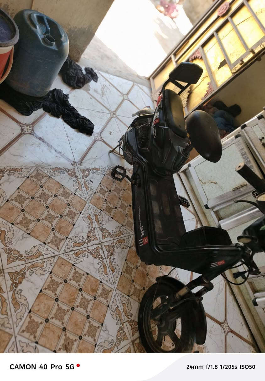 سلام عليكم دراجات شحن البيع عوزه بطاريات السعر 180وبيه مجال بصيط مكان بل سماوه *********** تصل وبيك خير ددلل
