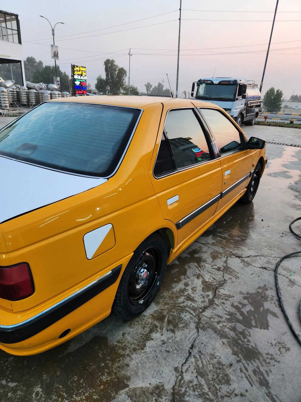 سلام عليكم بارص مديل 2020 سياره خير من الله محرك وكير وتبريد كفاله بيها فقط رشات صبغ
سعر ب 40 مكاني ديوانيه
ملاحضه مو شراي لايتصل سياره سعرها جوه سوك 
***********
