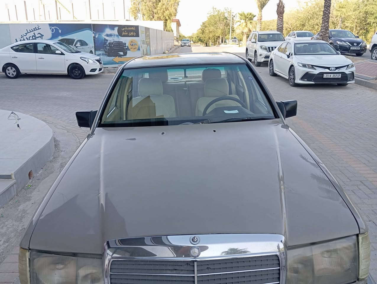 سلاو هاوڕییان فرۆشتنی خێرااا ئەم سەیارە بۆفرۆشتن مودیل 1986 گێر و مەکینە بەشەرتی 1000فیتەر بێ بۆیاخ بۆیاخ بیلادیە سەنەوی لە 2019 بەسەر چووە بەناوی خۆمانەوەیە خاوەنەکەی موجدە چوار تایەی لوک لوک لەسەریەتی سەیارەکە هەتا پیژی جوانە یەک نوقسانی نیە لەگیانە مەکینە 300 بۆزانیاری تر پویەندی بکە لەخزمەتام بۆ سعرکەی 44مەجاڵ @إشارة 
ژ.م ***********
شوین کەلار
