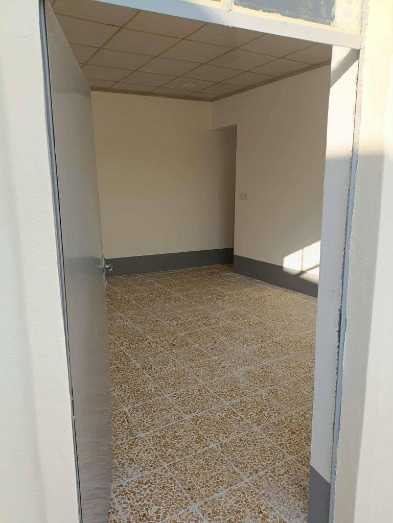سلام عليكم بيت للبيع بسعر مناسب منطقه كراج شمال عطشانه  قريب على شارع عام مساحة  دار 67 متر  طابقين بناء محدد طابقين بي 4 غرف نوم مطبخ وصحيات   لاستفسار اكتر هدا رقمي *********** موصل, نينوى
