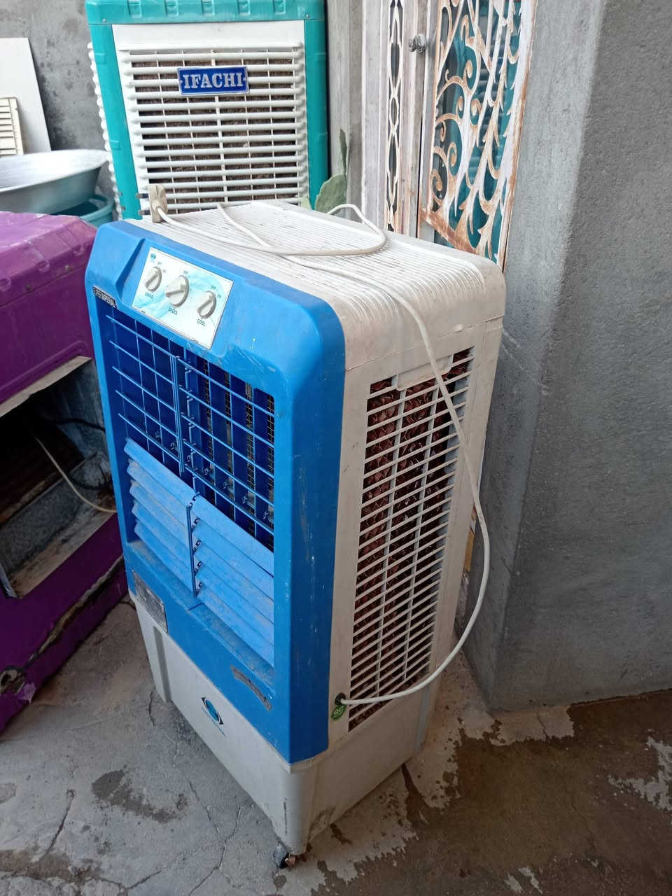 بيع سريع
مبرده نظيفه وصط شغاله
السعر ٦٠ الاتصال ***********
الحر سواده مدرسه حسام
