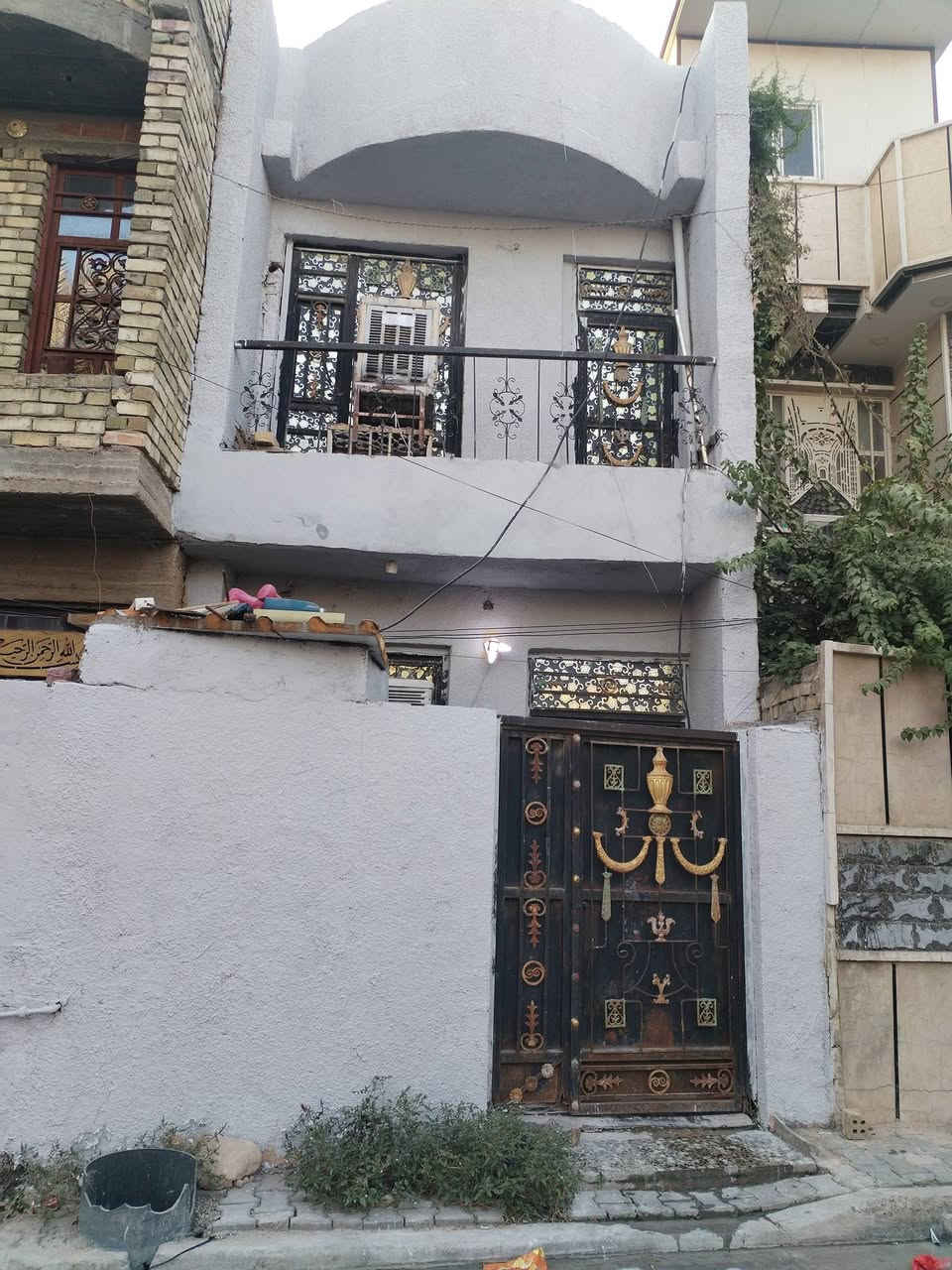 بيت للبيع مساحة ٥٠ متر طابقين بيت  مسلح و طابوك جمهوري  والصطح اشتايكر
***********
