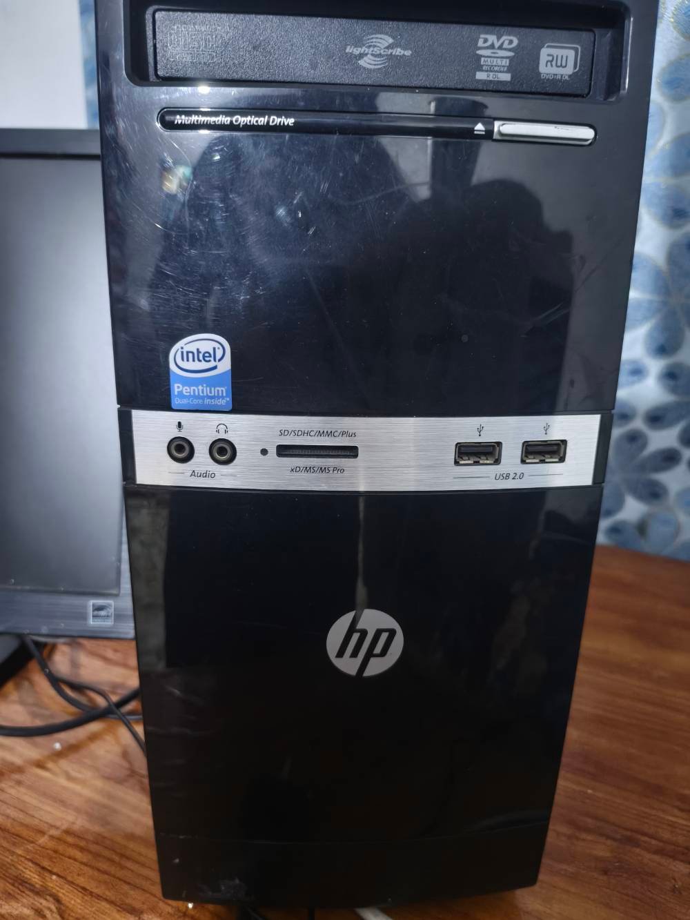 HP أصلي • بنتيوم • ٢×٢٥٠GB