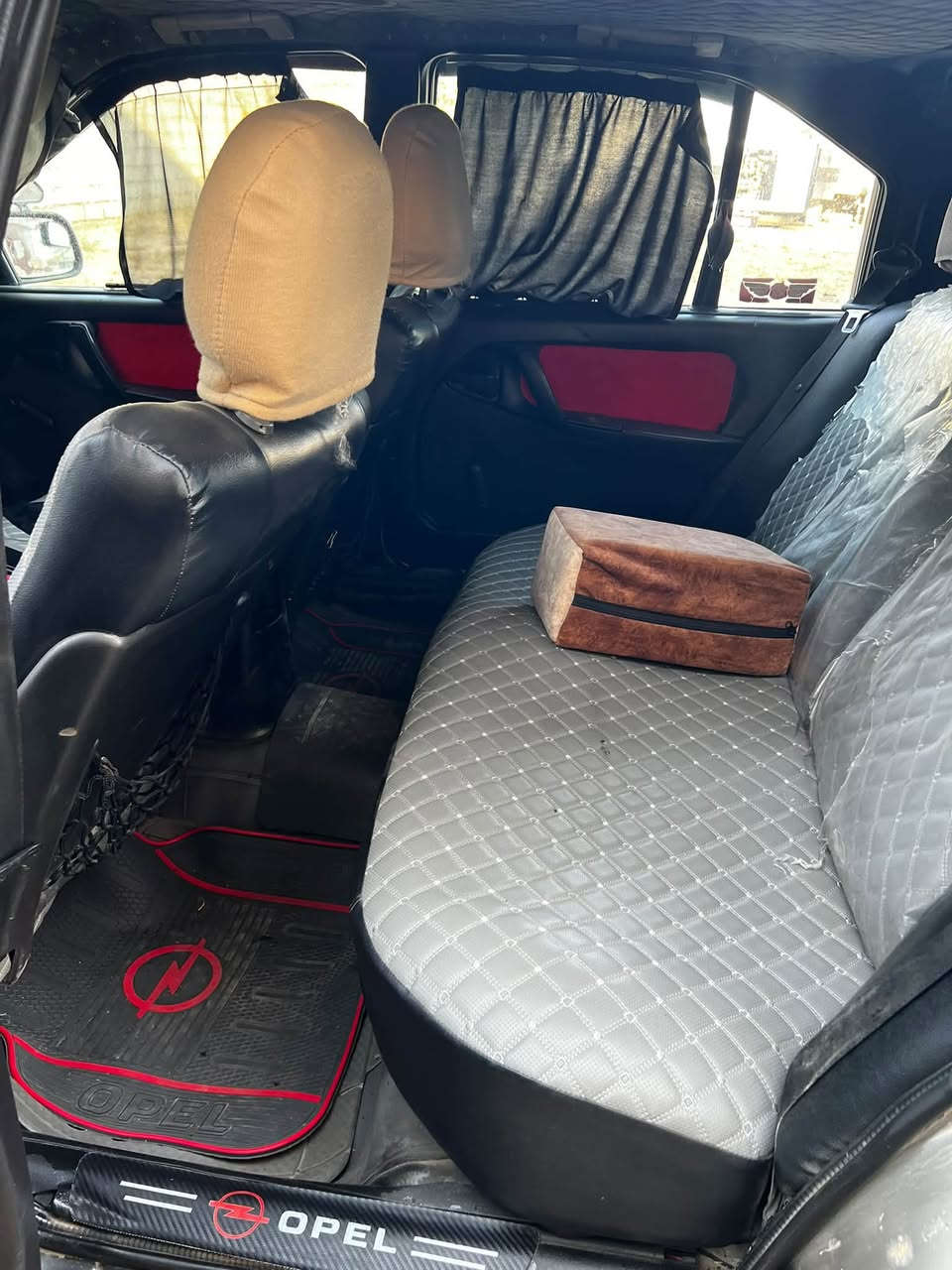 سلام عليكم اوبل اوميكا 1992 محور بطه vvt2500 محرك وكير شرط سياره مال بيت ونظيفه تخم تاير بطاريه جديده صدر امامي اخو جديد سنويه 2029 تحويل شرط باسمي سياره ناقصه تبريد وبيه جراد فقط مكانه كركوك سعره 38 بيه مجال بسيط رقم ***********
