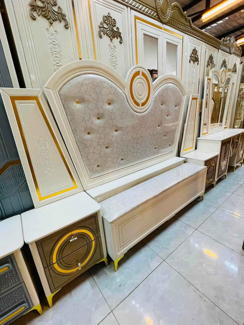 غرفه صاج عراقي صاج داخل وخارج 🇮🇶
البوب سينسي
جديدة غير مستعملة 
صبغ حراري  
السعر . مليون و750 
شد ونقل داخل بغداد مجاني محافضات بكروه
التواصل واتساب ‏‪***********‬‏
