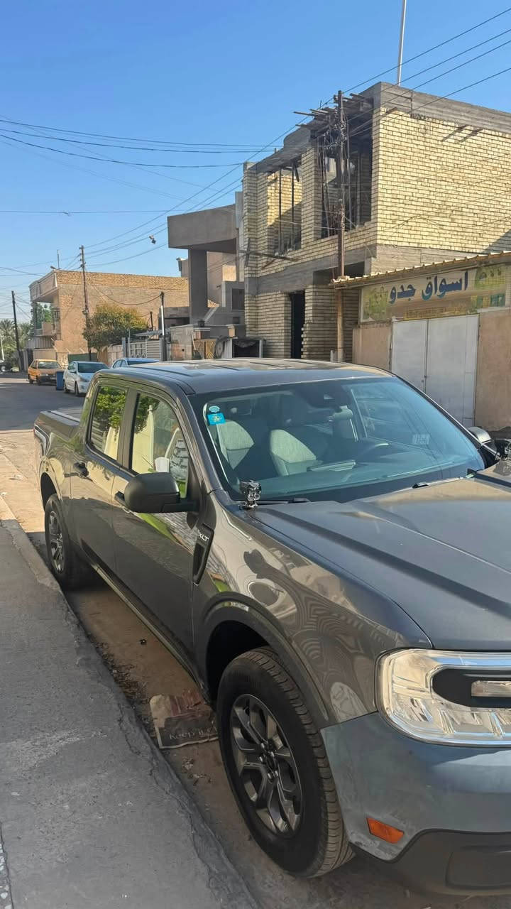 السلام عليكم 
فورد مافريك XLT 2023 
رقم بغداد 
صور الحادث مرفق وكل تفاصيل السيارة ايضاً 
هايبرد مكينة 2500 
السيارة باسمي وتحويل ثاني يوم 
عنوان السيارة بغداد -حي الجهاد 
رقم الهاتف :***********
السعر : 16500$
