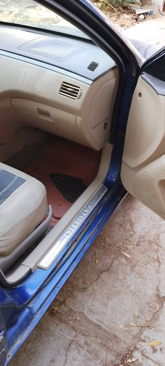 موديل 13 كير عادي مكفولة من ضربة بيها دحچات بسيطة وخياس بيبان  محرك 1500 بلادي شاشه حساسات خلفيه لايت زنون عايزة حدادية بيع او مراوس بكوري مع الفرق سعرها   26/  ***********
