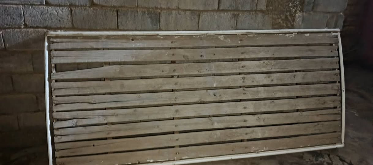السلام عليكم غراض للبيع سوبايه ابريجو 130 وبيها مجال دبل امامي اصلي شركه بكارتونته  30 وبي مجال ويل وتاير حجم 205 السعر ب40 وبي مجال مكاني بابل ابي غرق *********** بي واتساب
