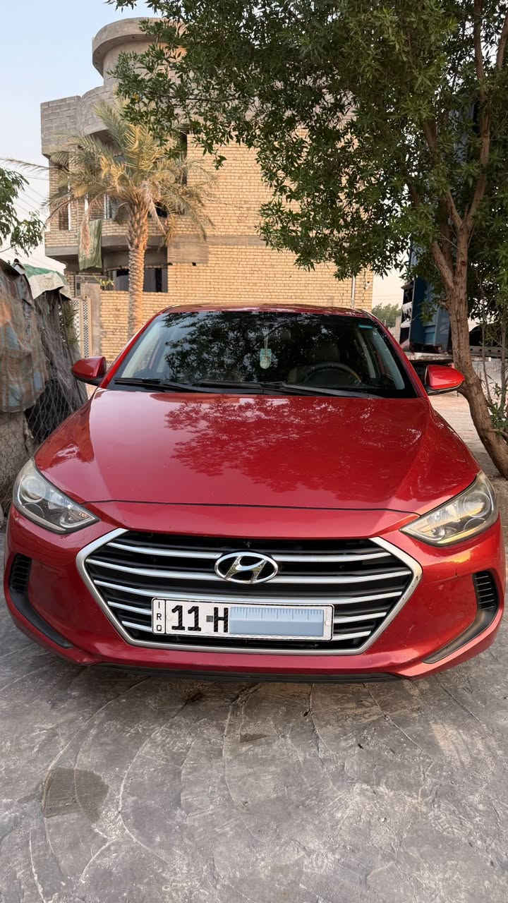 النترا 2018 نص فول محرك وكير مكفولات ماشيه 98000mi سياره نظيفه استخدام شخصي سياره جديده ضررها موضح بالمنشور عارضها 122 وبيها مجال 
***********
