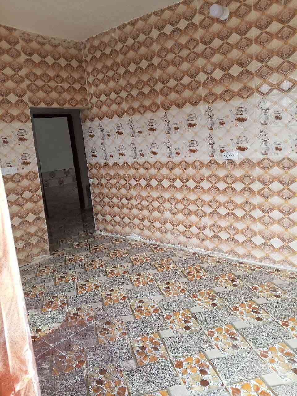 بيت ١٥٠ متر حي الشهداء على طريق ابو جاسم ركن بيت بناء جديد كامل من كلشي غرفه نوم ٢ صاله ستقبال مطبخ صحيات داخل وخارج 
السعر 35 مليون وبي مجال 
 عنوان مكتب  السعدي للعقار بابل المسيب على طريق ابو جاسم قرب حي النوار مقابيل فرن صمون  واتساب ***********
