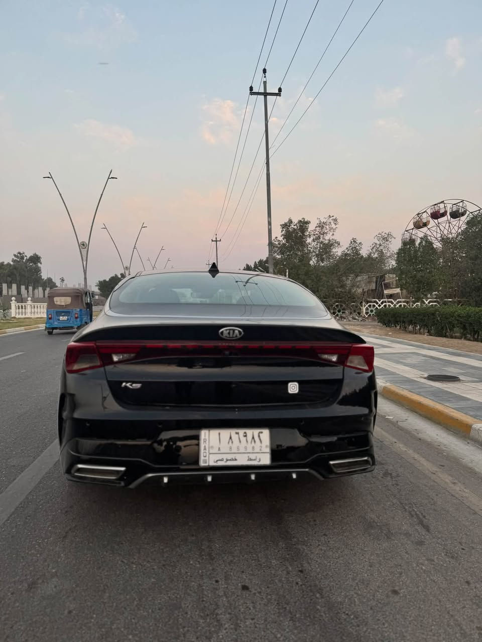 اعاده النشر بسبب الوعود الكاذبه. 
يخوي مو شراي لا تعبني ولا ضل تعامل 

للبيع: Kia K5 موديل 2021 (فئة LXS) فول ماعده  البانوراما وارد امريكي  رقم واسط معوقين اقل سنه وصير حره حتدثها قبق جنطه فقط ومبدل وكاله من الشركه  مكانها واسط نعمانيه السياره مكفوله ماعده الجنطه مبدله صور الحادث بلمنشور

السعر 120 وبيها  مجال للشرايه 

او مراوس بسياره عاليه. او جارجر 
🚗 المواصفات الأساسية:
 المحرك: 1.6 لتر تيربو (نشط وقوي واقتصادي بنفس الوقت)، بقوة 180 حصان.
 ناقل الحركة: أوتوماتيك بـ 8 سرعات لراحة القيادة وسلاسة الغيارات.
 نظام الدفع: دفع أمامي (FWD).
🛡️ أنظمة الأمان والراحة:
 نظام الحفاظ على المسار والتحذير من الاصطدام الأمامي.
 نظام مراقبة النقطة العمياء والتنبيه عند الرجوع للخلف.
 شاشة لمس قياس 8 إنش تدعم Apple CarPlay و Android Auto.
 مقاعد قماش مريحة جداً مع تكييف ممتاز وفتحات تهوية خلفية.
 أنظمة قيادة متعددة لتناسب كل الطرق.
✨ حالة السيارة: السيارة نظيفة وجاهزة للاستخدام وما بيها أي نقص.
📞 للاتصال والاستفسار:
يرجى التواصل على الرقم: [***********] أو عبر مراسلة الصفحة.

