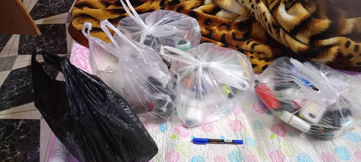 عندي نراكيل مستعمله شلعه الكترونية الي يستفاد منهم من بطاريات نراكيل خلي ياخذ  بسعر رمزي وحده  ع 500دينار عدد178 وحده كوله شغال  ابيع شلع شي ع شي   مكان بغداد *********** توصيل ماكو عندي
