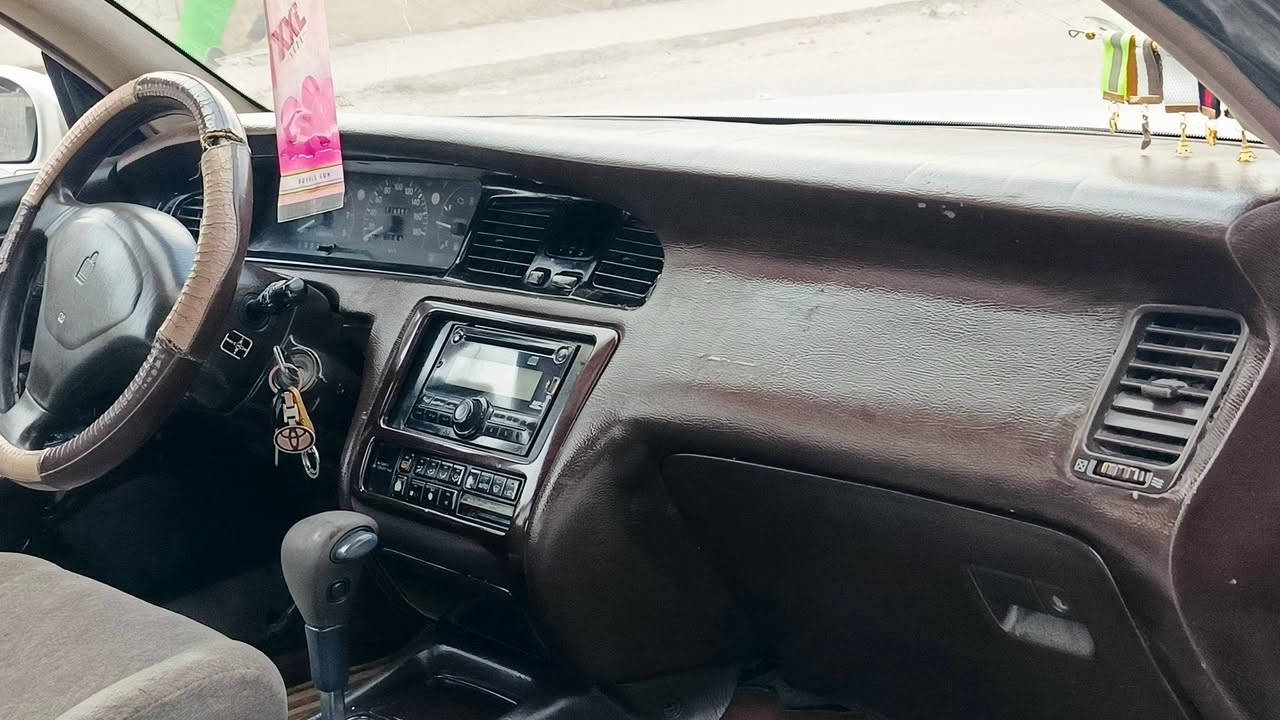 بطه متصل لون ابيض 
مكفوله من الضربه والصبغ والگص والنقل 
مكينه كير 2500مكفولات 
دواخل دشبول بطاين كله جديد ارضيه جلد 
رقم بصره اليف مشروع وطني 
السعر 48وبيها مجال 
العنوان بصره الرميله الشماليه 
اتصال  ‏‪***********‬‏

نص مكتوب في الصور:
- areon QUALITY PERFUMES mon areon XXL SIZE BUBBLE GUM