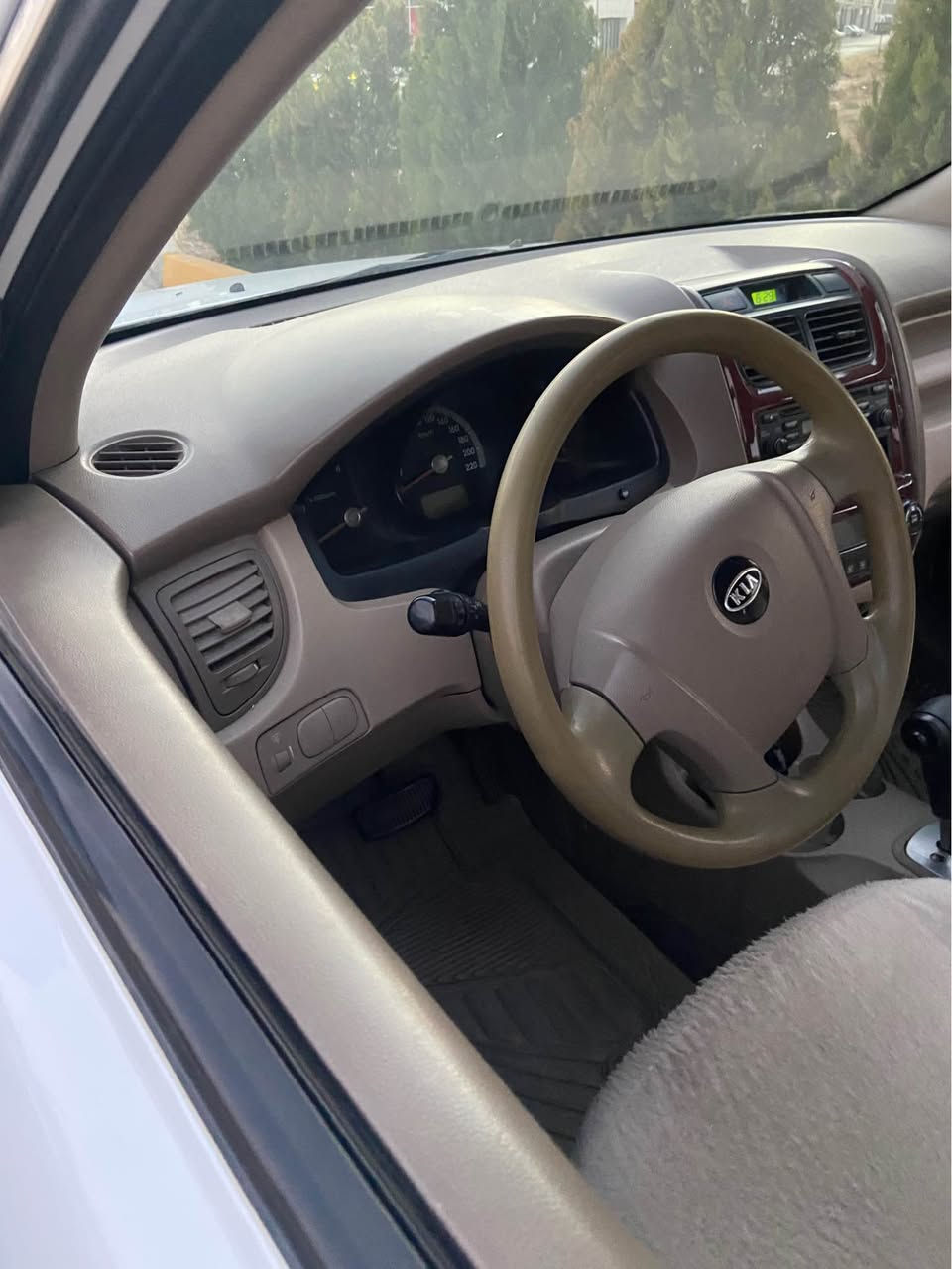 كيا سپورتاج خليجى موديل ٢٠٠٩ فول مواصفات سلايت و abs  بى بوياخ يه ك بست ساردى هه يه گيرو مه كينه به شه رت  
سه نه وى و ره قه مى تازه يه سه ياره كه بى مه سره فه له سليمانيم نرخى ١١٨ و معامه له ژ ت *********** 
كيا سبورتج  خليجييه موديل ٢٠٠٩ فول مواصفات سلايت abs  بدون سبوغ هلگيت بالباب شوى بارد قليل بيها  گير والمحرك بشرط  سنويه والرقم جديده سيتره واحد على واحد رقم السليمانييه  دينار مصاريف مابيها  رقم م  *********** سعر ١١٨ بيها مجال السليمانية, العراق
