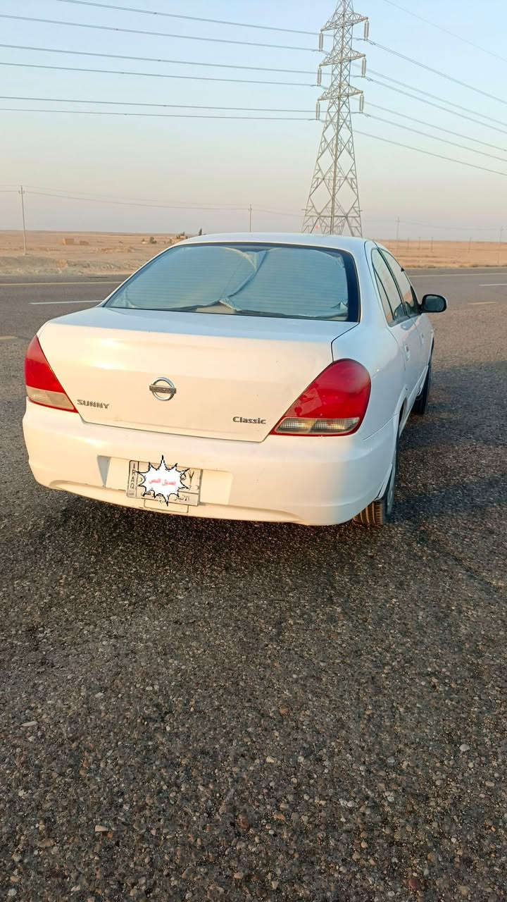 سلام عليكم اللبيع  نيسان سني 2010 محرك اسود  رقم الانبار تحويل مباشر  بيه صبغ حك شبرين بل 
دوسه جوه باب سائق سعر 106بيه مجال شراي ع رقم *********** مكاني حديثه
